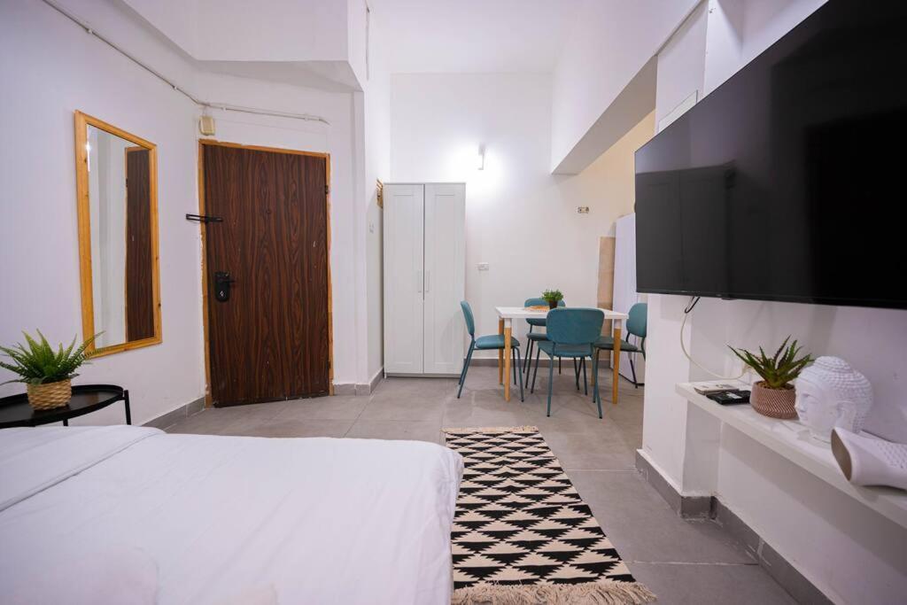 Studio Apartment In Ben Yehuda Cozy And Convinent Tel Aviv Exterior foto