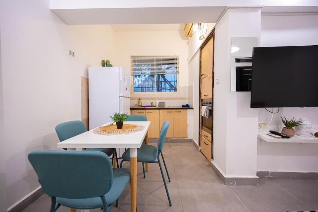 Studio Apartment In Ben Yehuda Cozy And Convinent Tel Aviv Exterior foto
